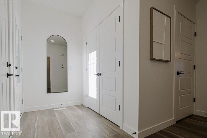 Property Photo:  1711 8 Street NW  AB T6T 2X9 