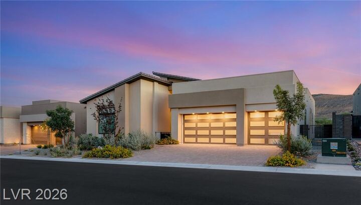 Property Photo: 10865 Agate Cliffs Avenue NV 89135