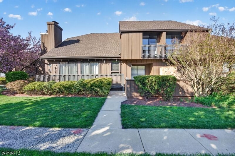 Property Photo:  66 Kingsberry Drive  NJ 08873 