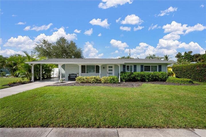 Property Photo: 2828 Gulf Gate Drive FL 34231