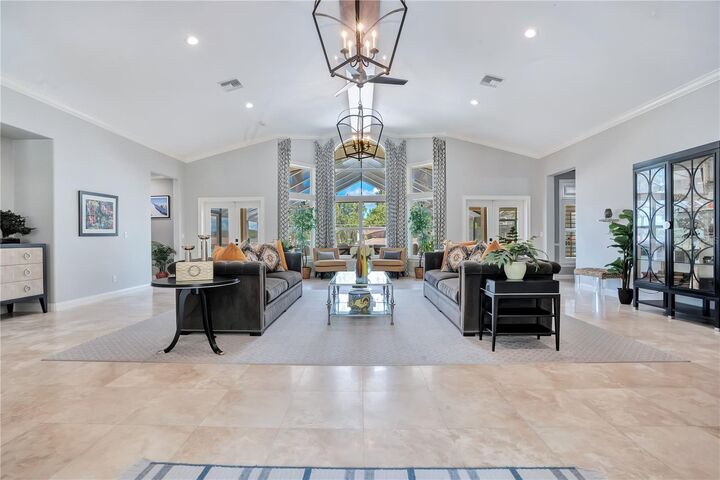 Property Photo: 515 W 2nd Avenue FL 34786
