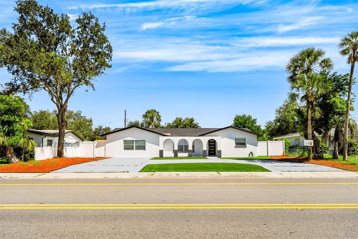 Property Photo:  1077 40th Avenue NE  FL 33703 