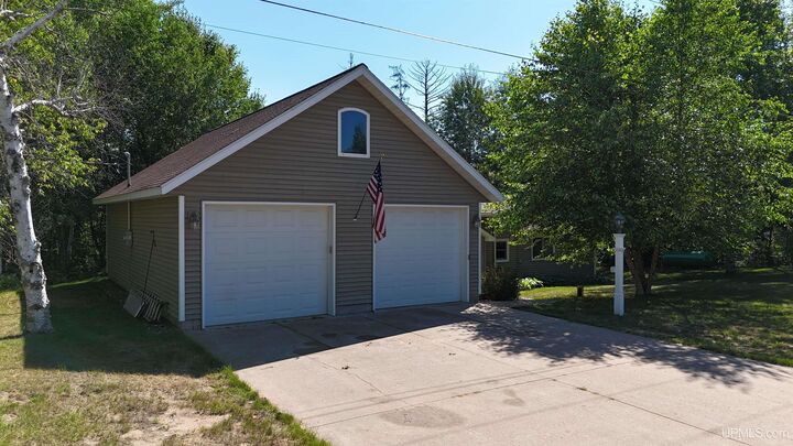 Property Photo:  790 N Horseshoe Lake Drive  MI 49841 