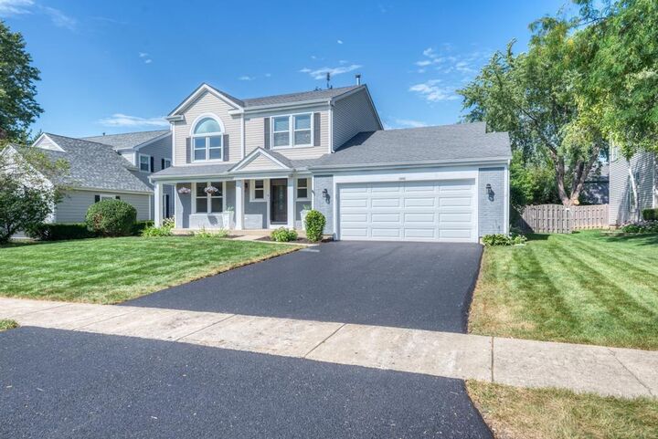 Property Photo:  1446 Woodscreek Circle  IL 60014 