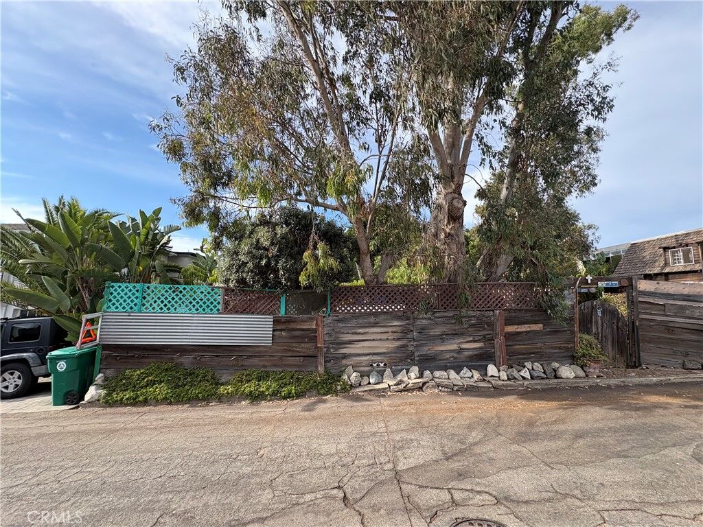 Property Photo:  1041 Boundary Place  CA 90266 