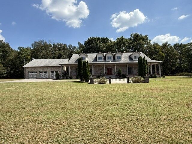 Property Photo:  2100 Corinth Rd  TN 37122 