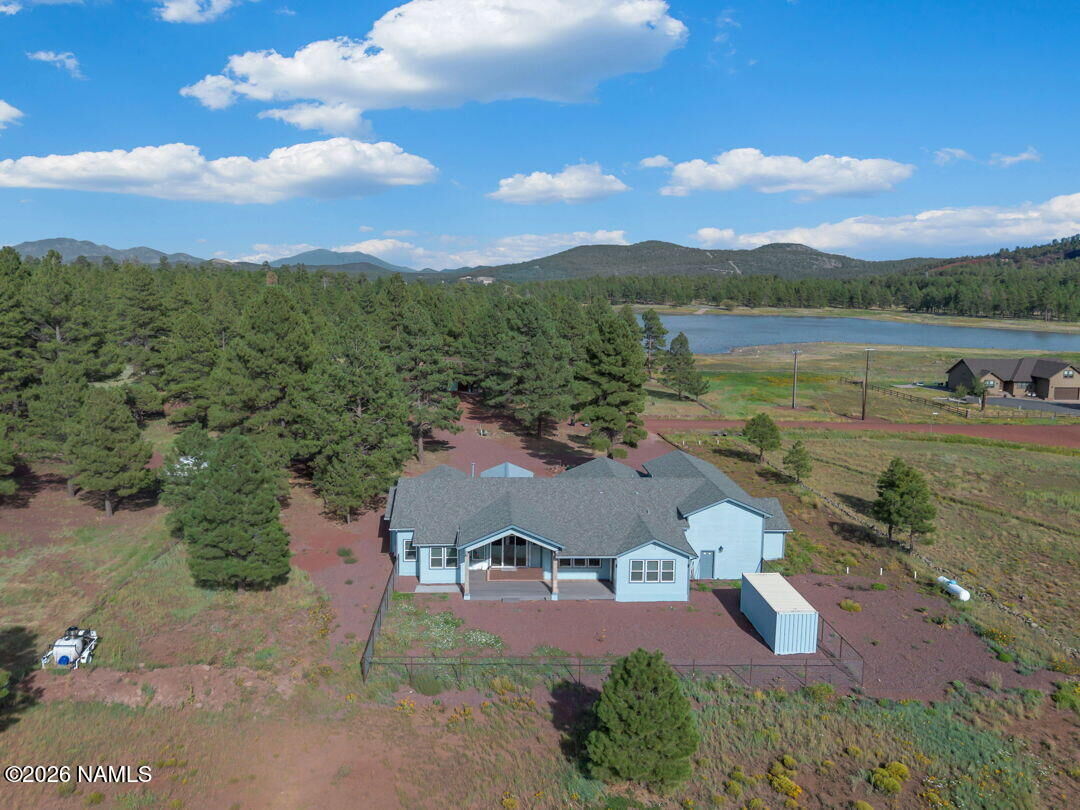 Property Photo:  145 N Lakeview Drive  AZ 86046 