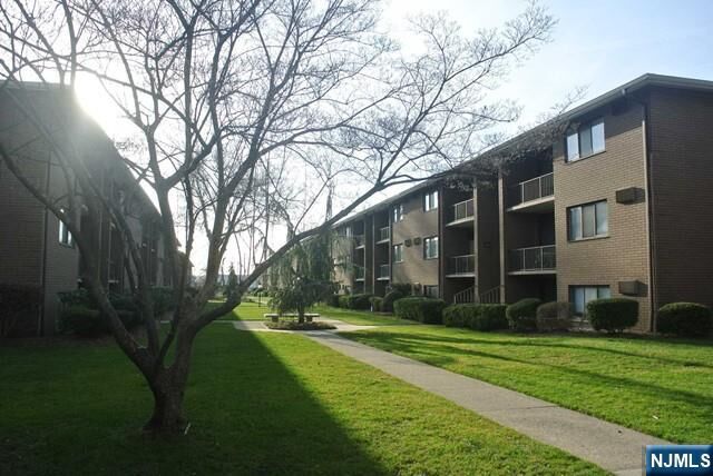 Property Photo:  470 Liberty Street 202A  NJ 07643 
