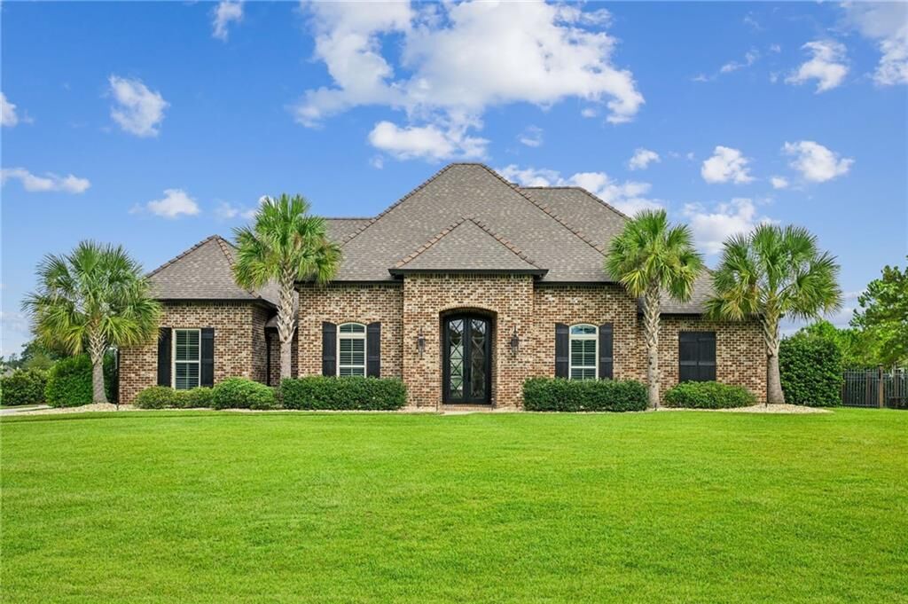 Property Photo:  900 Pine Wild Circle  LA 70447 