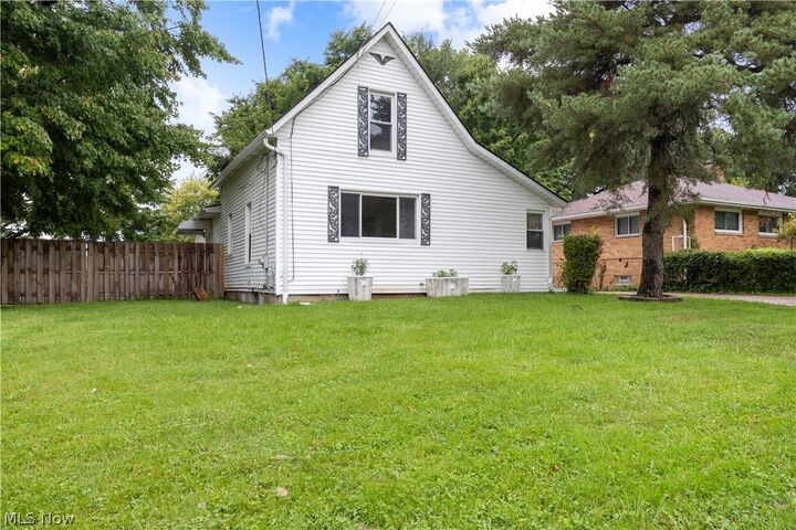 Property Photo:  7540 State Road  OH 44134 