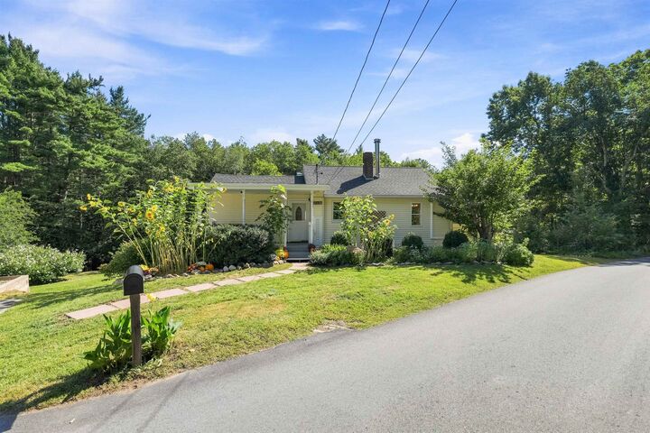Property Photo: 19 Old Mont Vernon Road NH 03031