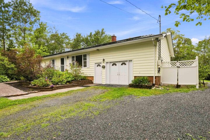 Property Photo:  54 Parker Lane  NS B3E 1E5 