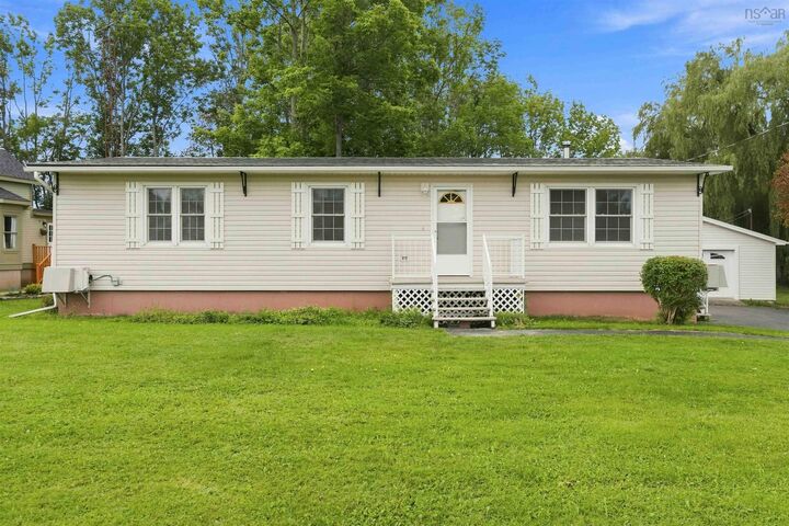 Property Photo:  14030 1 Highway  NS B0P 1P0 