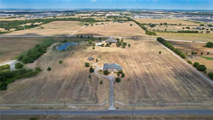 Property Photo:  1122 County Road 1224  TX 75009 