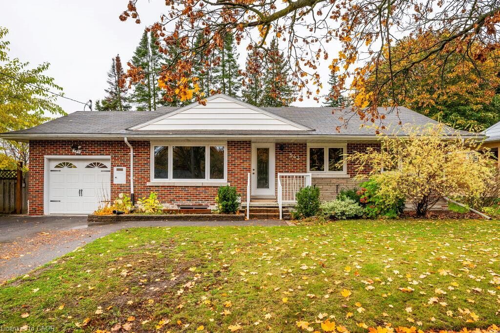 Property Photo: 543 Dunbar Road S Upper ON N2M 2X1