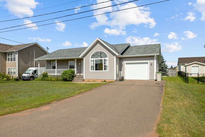 Property Photo:  27 Doiron Drive  PE C1E 0A7 
