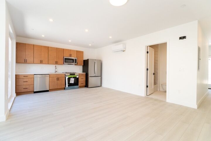 Property Photo: 150 Williams 14 MA 02150