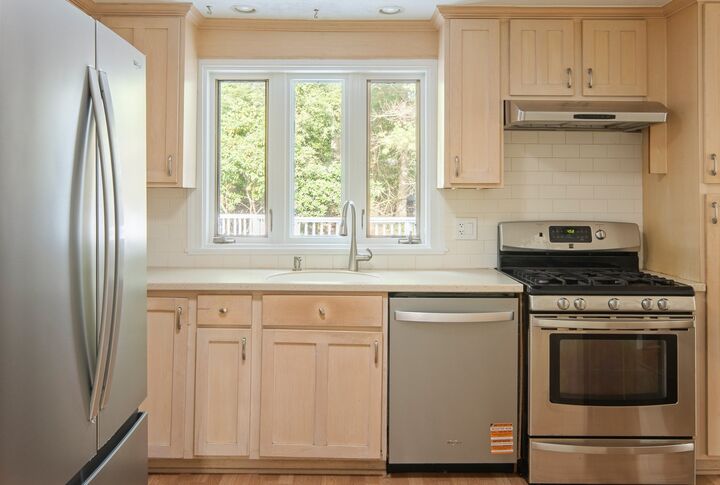 Property Photo: 21 Turner Dr MA 02368