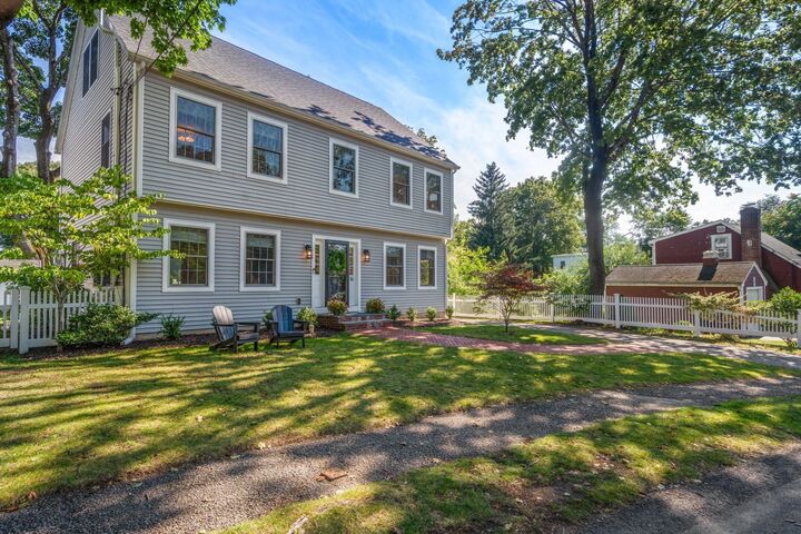 Property Photo:  36 Thorpe Rd  MA 02494 