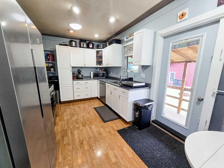 Property Photo:  5033 6 Avenue  AB T7E 1N7 