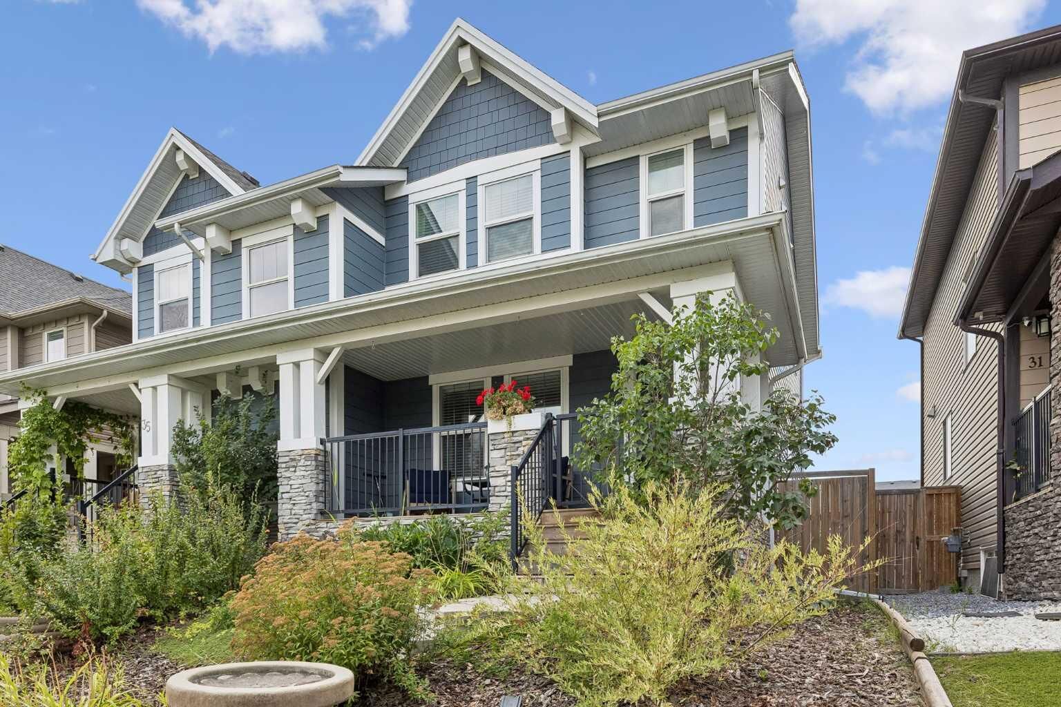 Property Photo:  33 Legacy Gate SE  AB T2X 0W3 