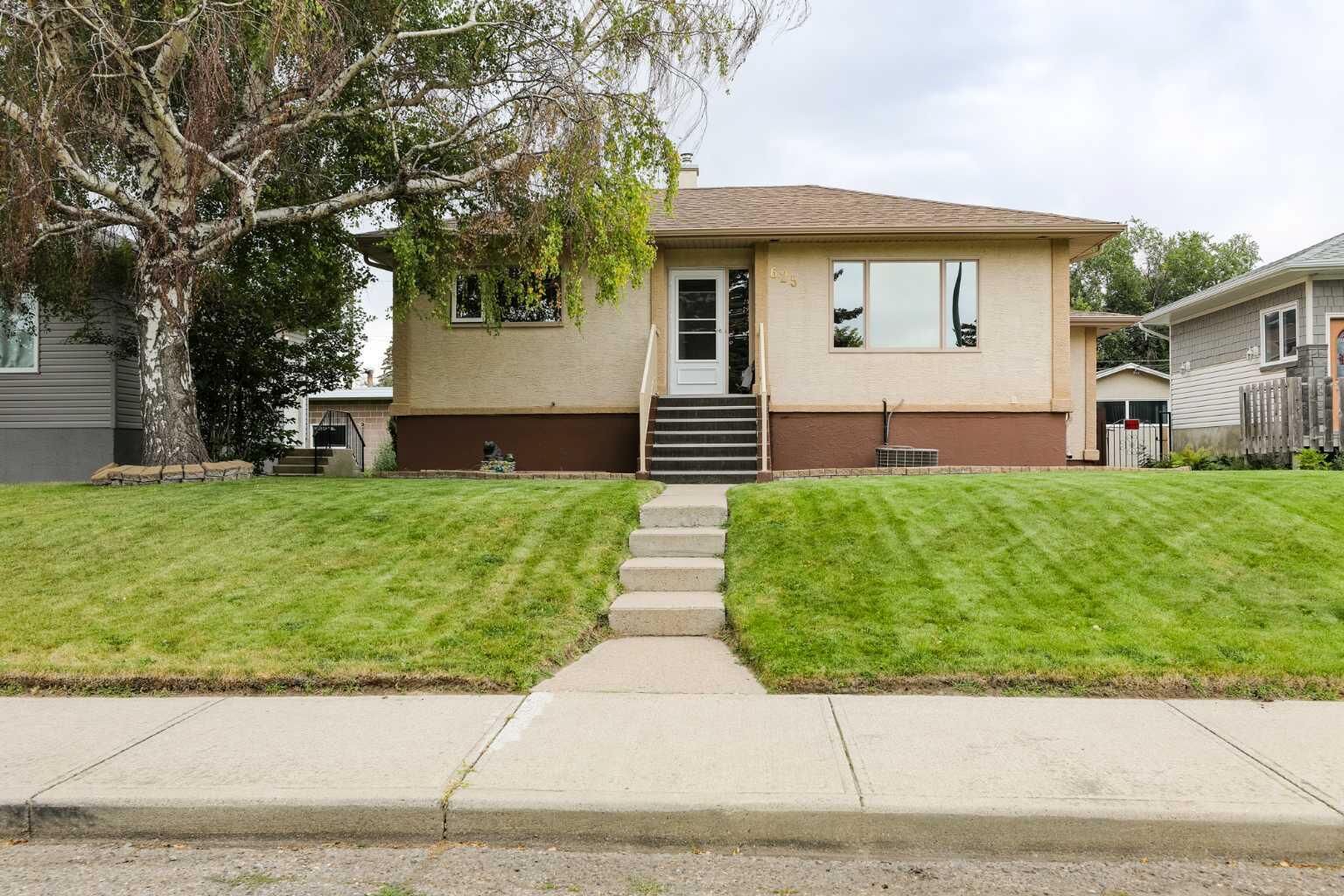 Property Photo:  625 10 Street N  AB T1H 2E1 