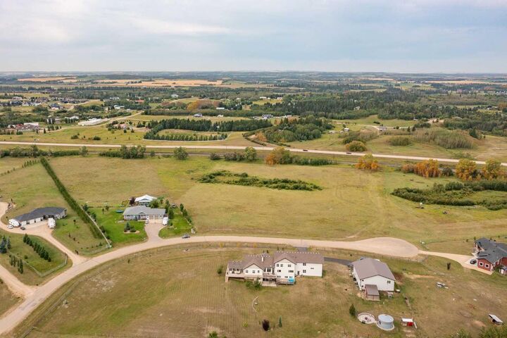 Property Photo:  420060 Range Road 261 13  AB T4L 2N5 