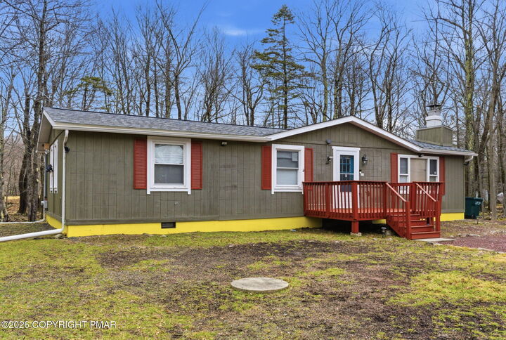 Property Photo: 1847 Shadyside Drive PA 18466