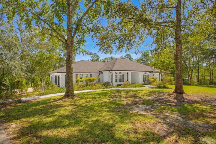 Property Photo:  2181 Windham Dr  FL 32577 