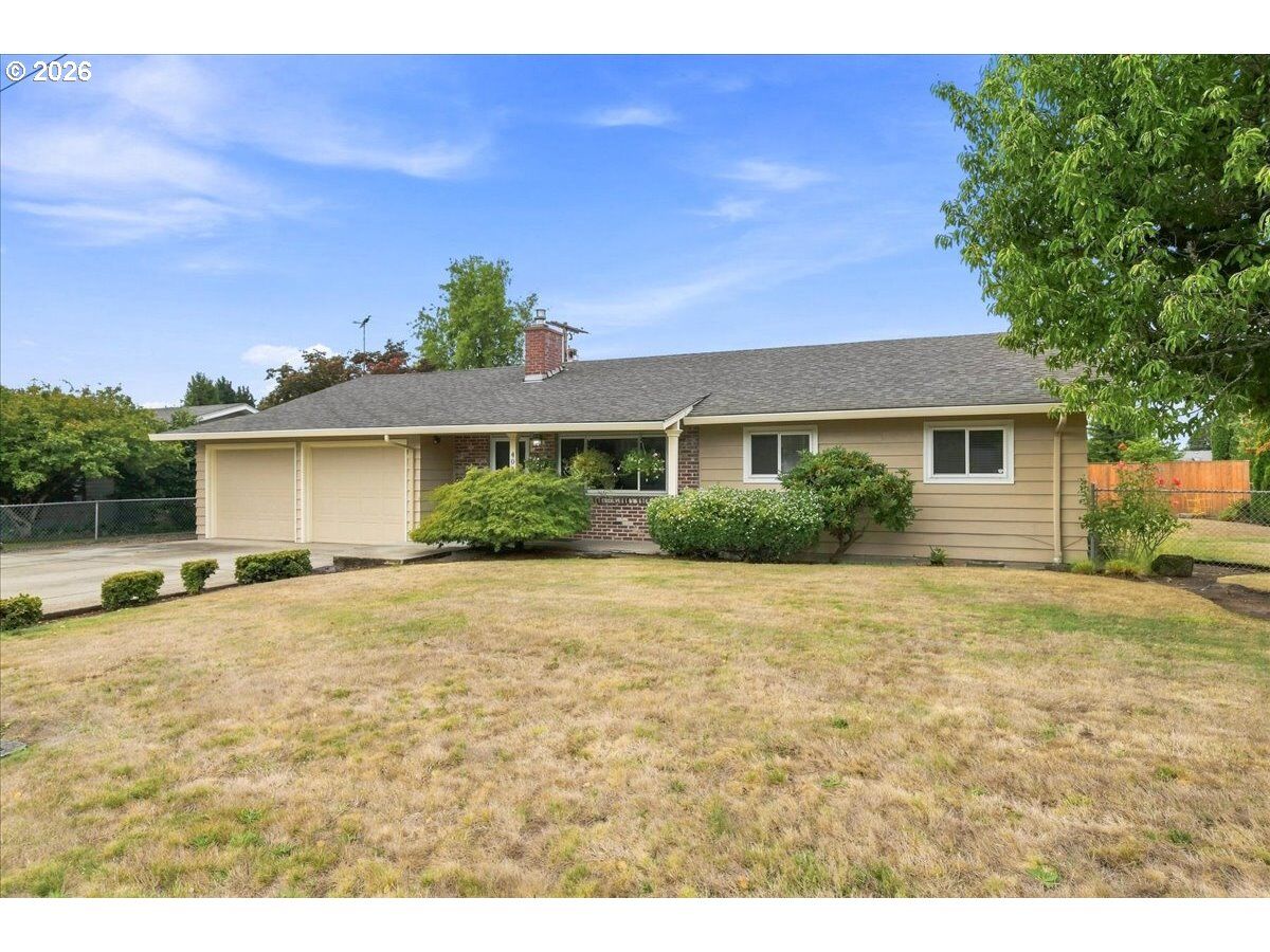Property Photo:  404 SE 2nd Ave  WA 98604 