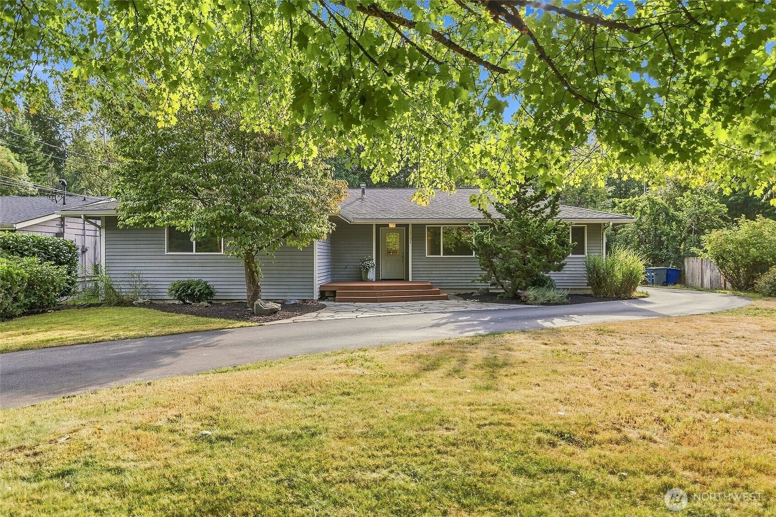 Property Photo: 18724 80th Avenue NE WA 98028
