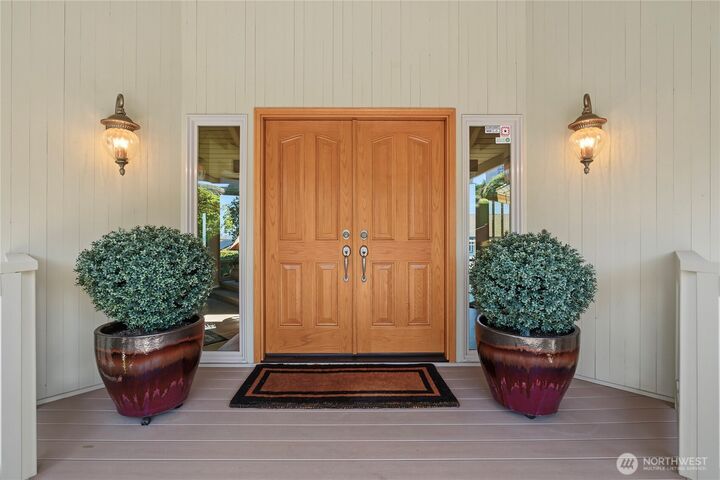 Property Photo:  148 S 295th Place S  WA 98003 