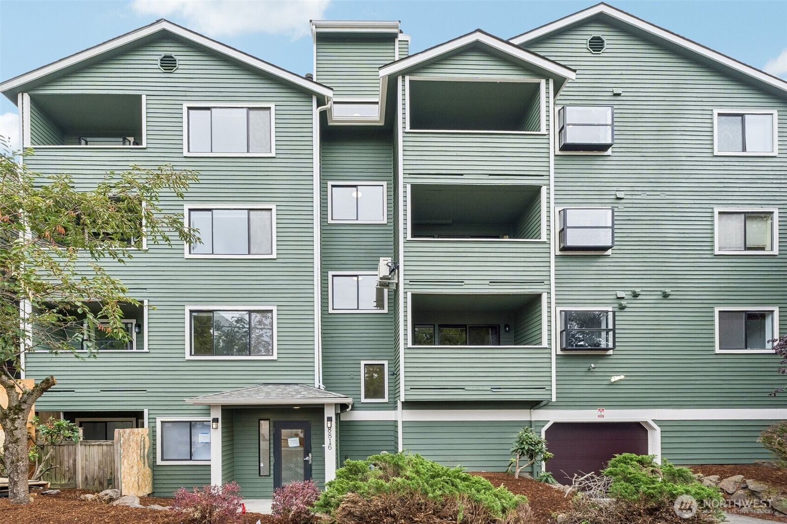 Property Photo:  8816  Nesbit Avenue N 203  WA 98103 