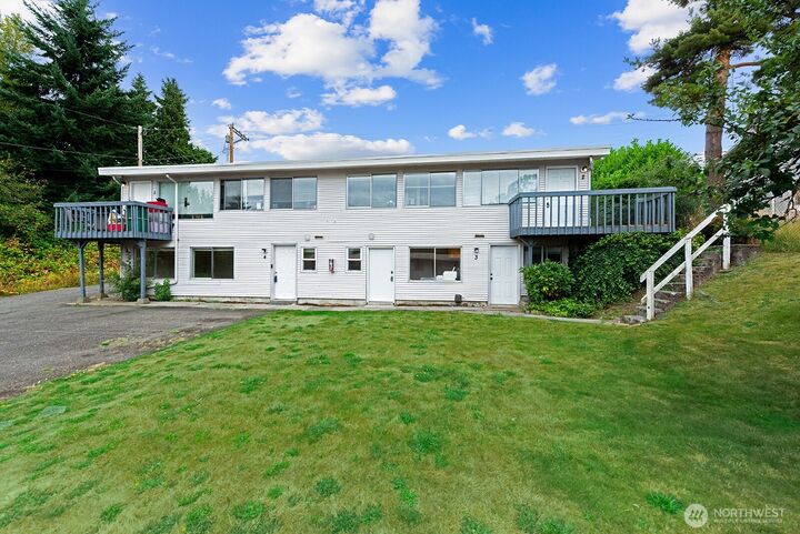 Property Photo: 15328 40th Avenue W WA 98087