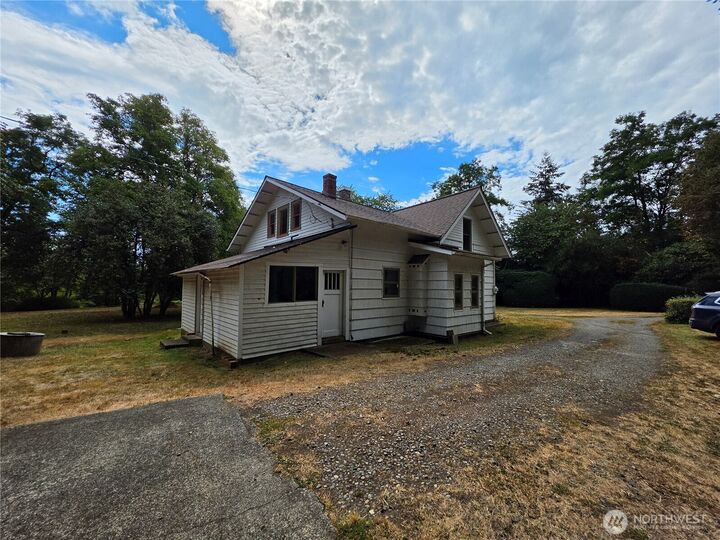 Property Photo: 4996 Northwest WA 98226