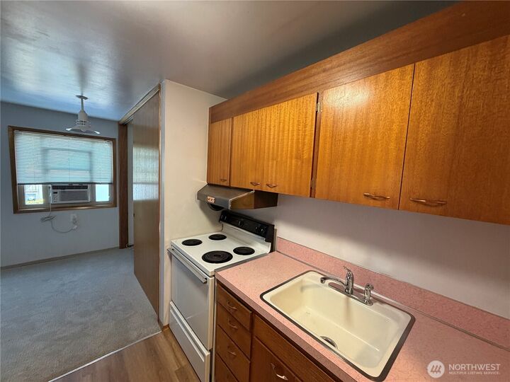 Property Photo: 1505 E Galer Street 2 WA 98112