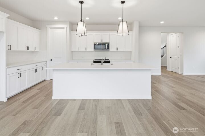 Property Photo:  1640  Lockridge Loop E 10  WA 98022 