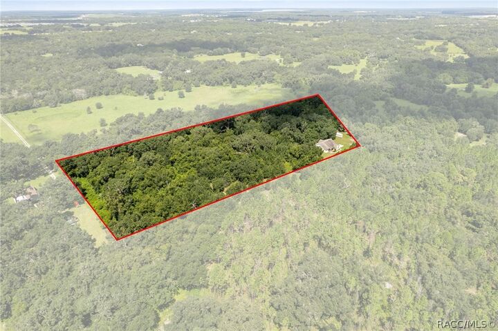 Property Photo:  2340 SE 34th Way  FL 33585 
