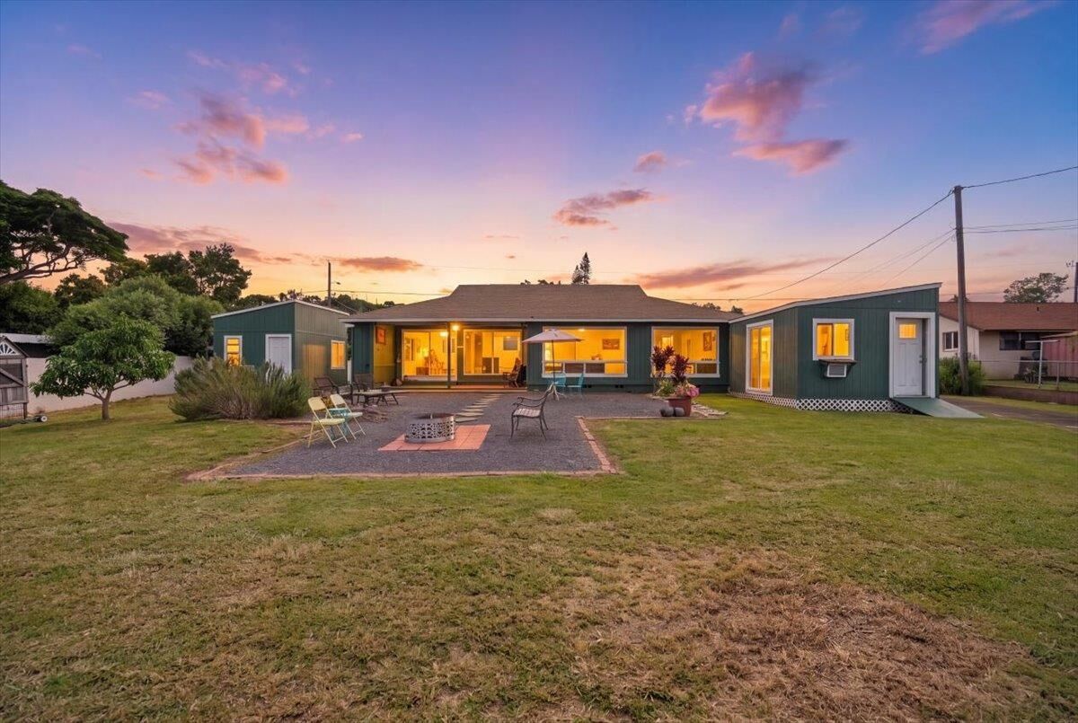 Property Photo:  190 Aliiolani St  HI 96768 
