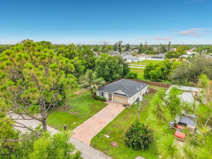 Property Photo:  4306 NE 24th Place  FL 33909 