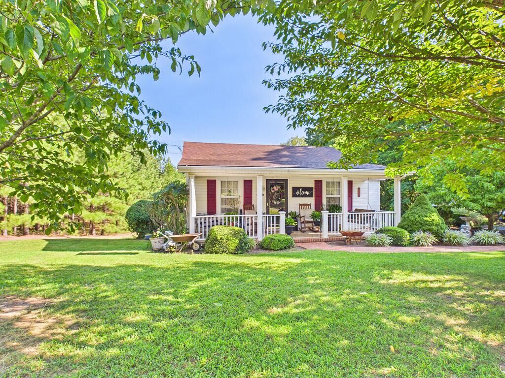 Property Photo:  471 Main St  VA 23936 