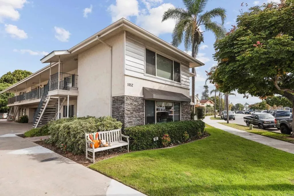Property Photo:  1052 Isabella Avenue  CA 92118 
