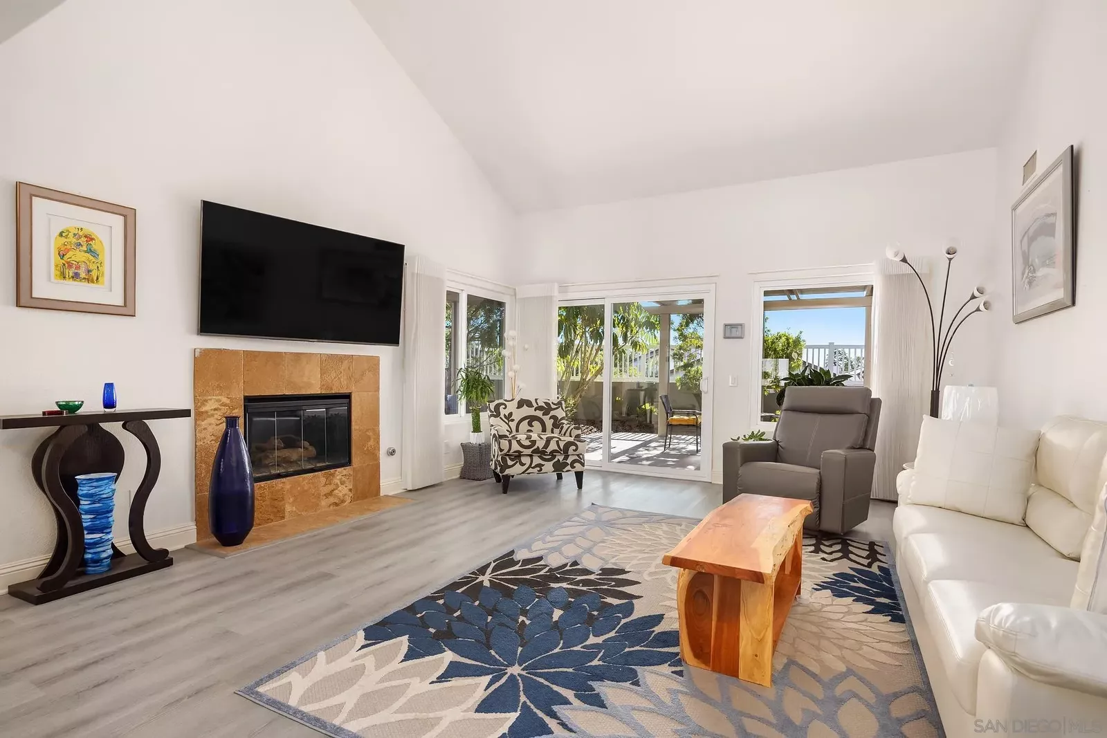 Property Photo:  4950 Galicia Way  CA 92056 