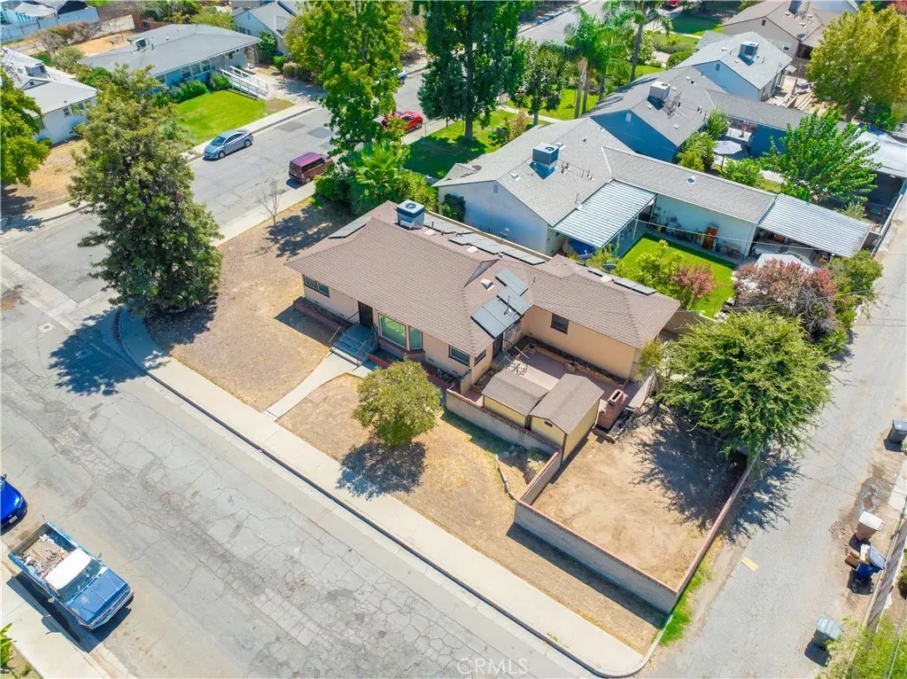 Property Photo:  3501 Bank Street  CA 93309 