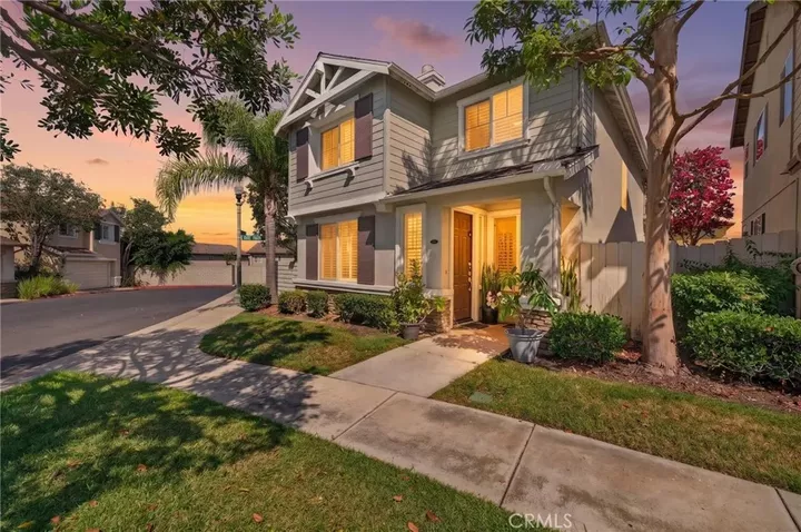 Property Photo: 1208 Date Palm CA 90746