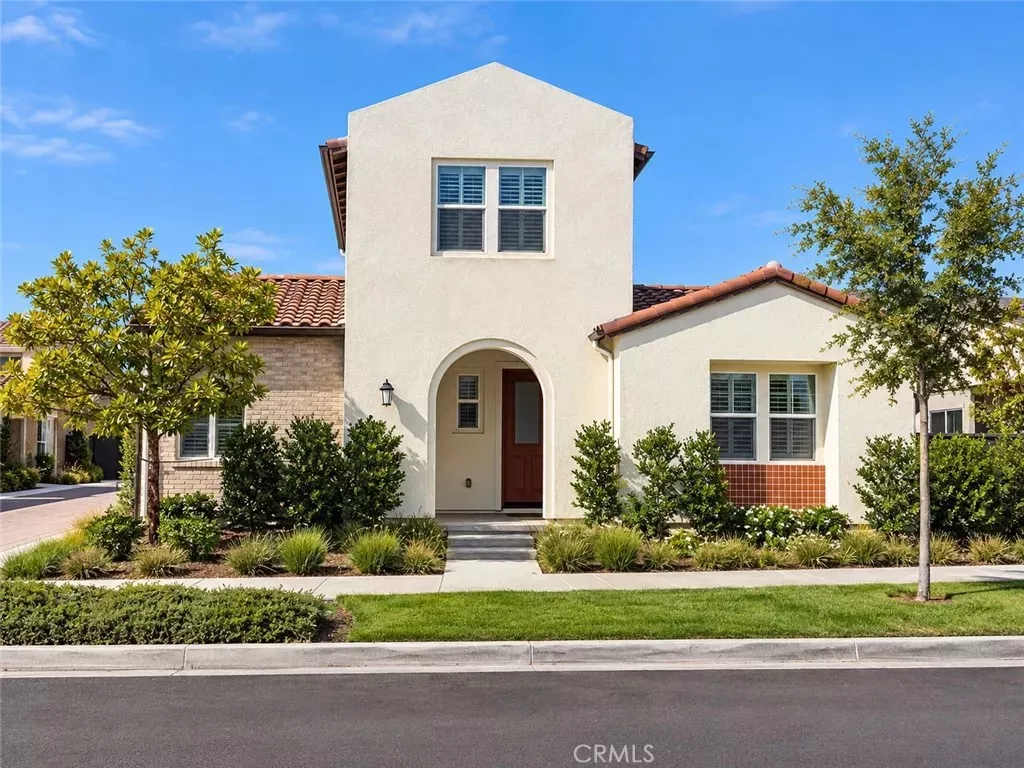 Property Photo:  472 Sunrise  CA 92694 
