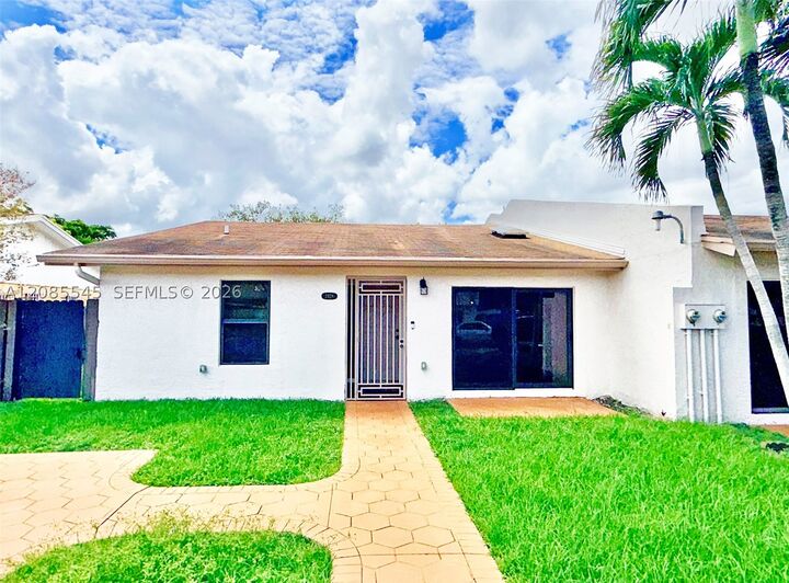 Property Photo:  2426 SW 109th Ct  FL 33165 