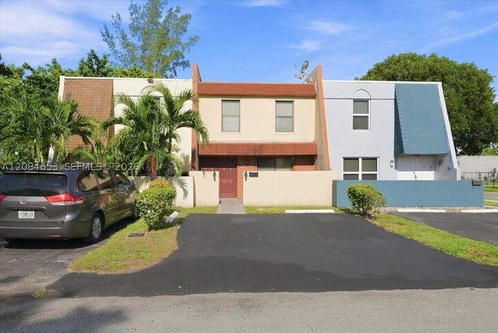 Property Photo:  7597 NW 75th Ave  FL 33321 