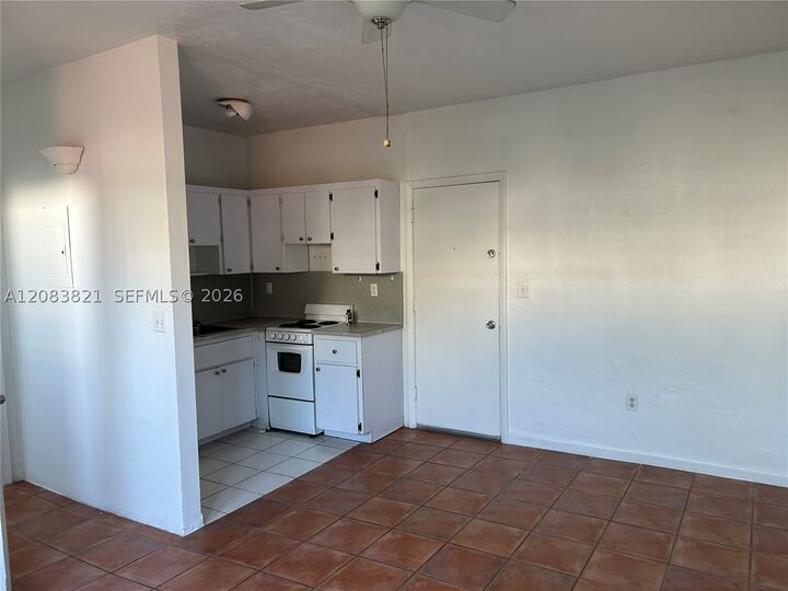 Property Photo:  1615 Pennsylvania Ave 29  FL 33139 