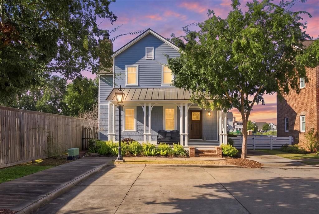 Property Photo: 1375 William Street LA 70601